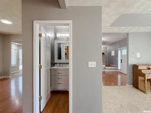 $382,500 | 1432 West Grandridge Court, Dunlap, IL 61525