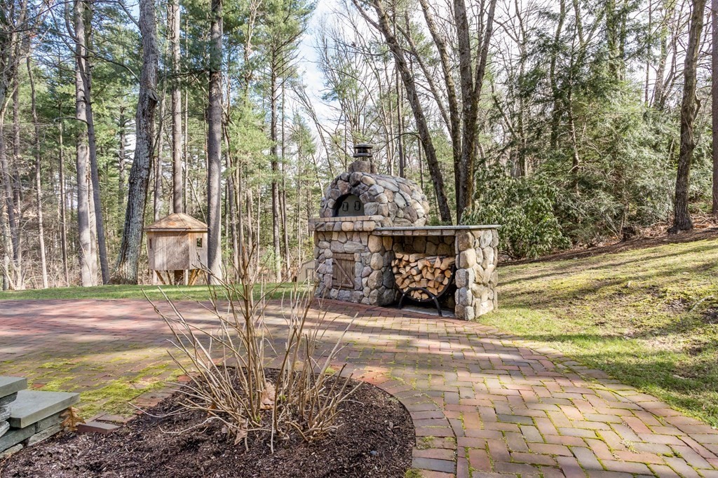 54 Cider Mill Road Sudbury, MA 01776 - Photo 18 of 36