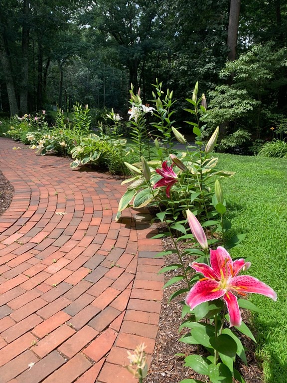 54 Cider Mill Road Sudbury, MA 01776 - Photo 32 of 36
