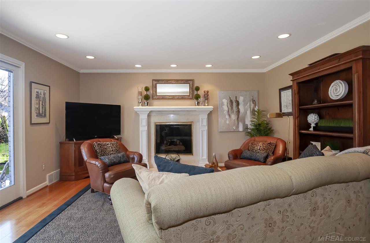 692 Canterbury Road Grosse Pointe Woods, MI 48236 - Photo 21 of 65
