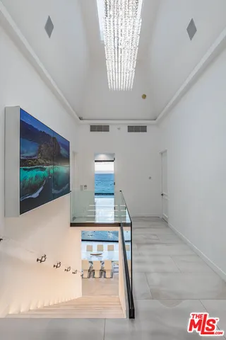 $10,995,000 | 11350 Pacific Coast Highway, Malibu, CA 90265