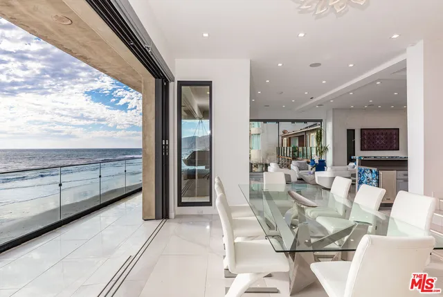 $10,995,000 | 11350 Pacific Coast Highway, Malibu, CA 90265