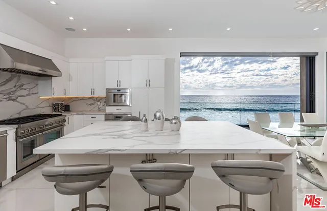 $10,995,000 | 11350 Pacific Coast Highway, Malibu, CA 90265