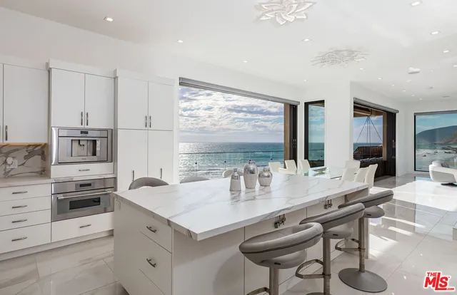 $10,995,000 | 11350 Pacific Coast Highway, Malibu, CA 90265