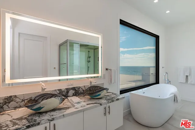 $10,995,000 | 11350 Pacific Coast Highway, Malibu, CA 90265