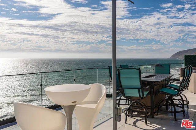 $10,995,000 | 11350 Pacific Coast Highway, Malibu, CA 90265