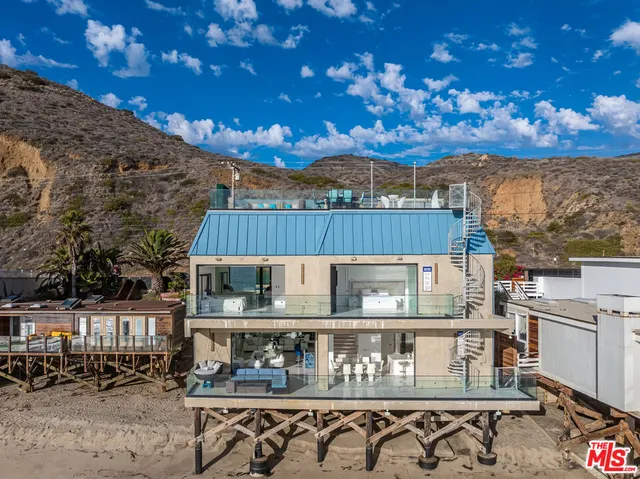 $10,995,000 | 11350 Pacific Coast Highway, Malibu, CA 90265