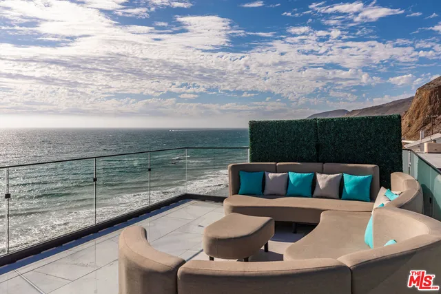 $10,995,000 | 11350 Pacific Coast Highway, Malibu, CA 90265