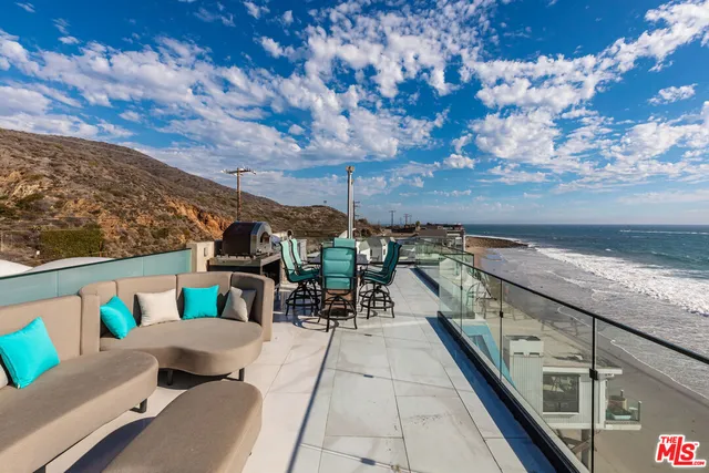 $10,995,000 | 11350 Pacific Coast Highway, Malibu, CA 90265