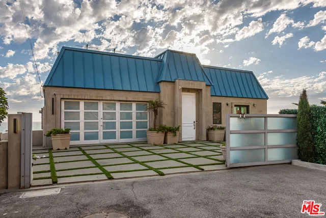 $10,995,000 | 11350 Pacific Coast Highway, Malibu, CA 90265