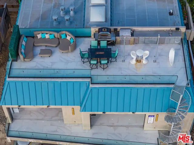 $10,995,000 | 11350 Pacific Coast Highway, Malibu, CA 90265