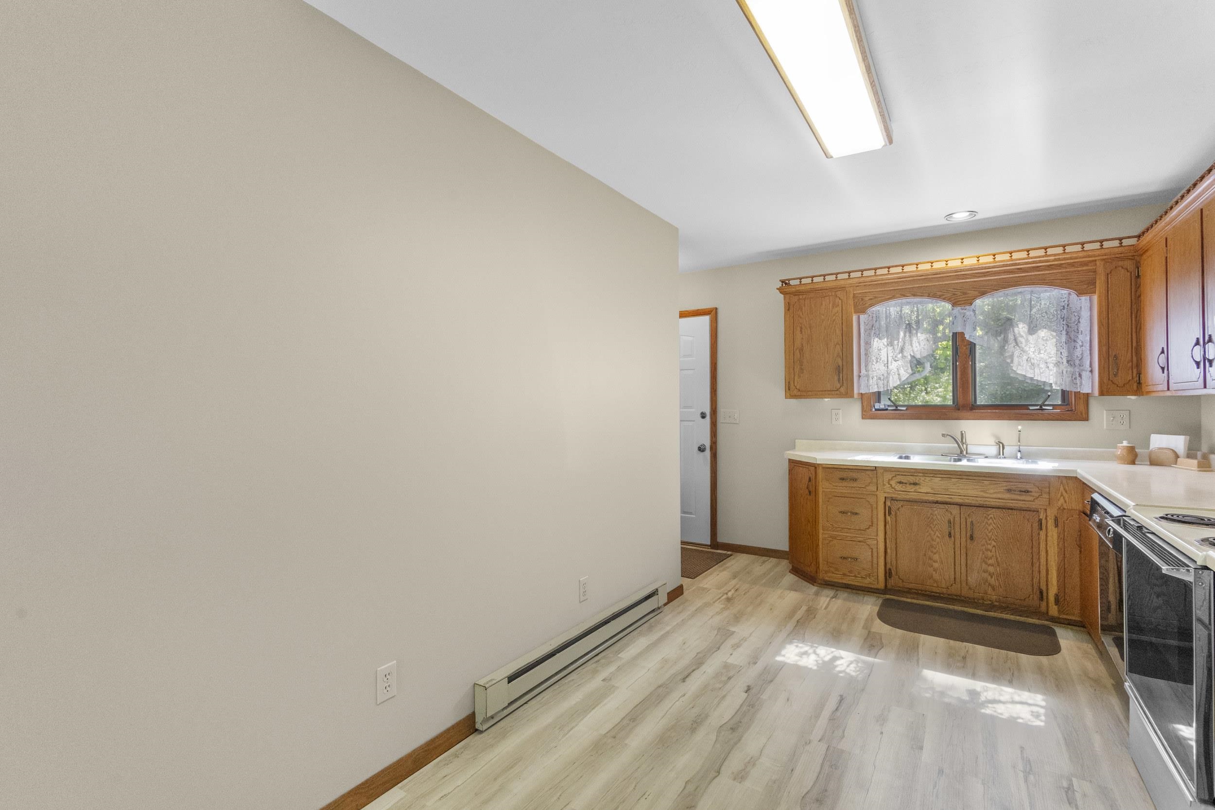 7733 Sleepy Hollow Road Egg Harbor, WI 54209 - Photo 12 of 38