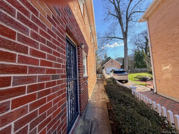 $6,500 | 86-79 Palo Alto Street | Holliswood Jamaica