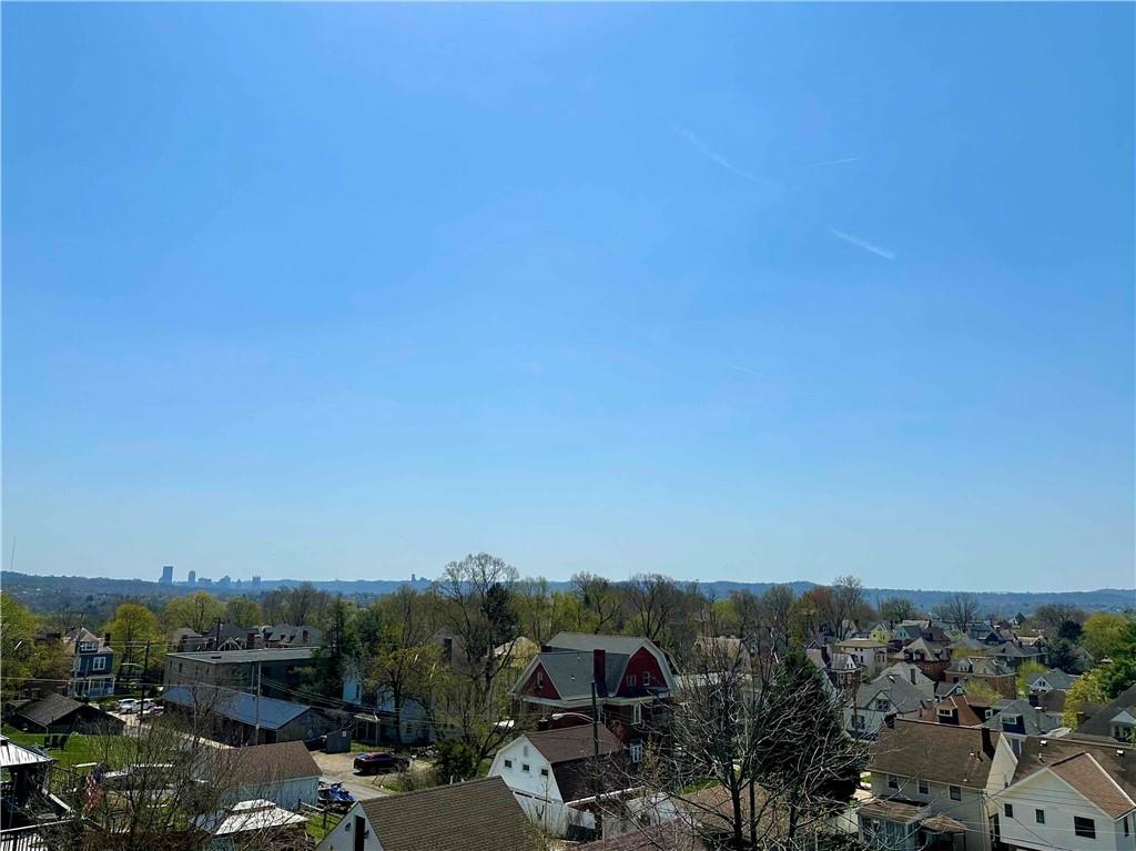 545 Forest Avenue Pittsburgh, PA 15202 - Photo 7 of 26 a view of a city