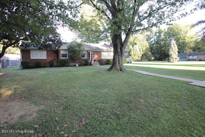 201 South Hampton Road Louisville, KY 40222 - Photo 3 of 49 IMG_1917