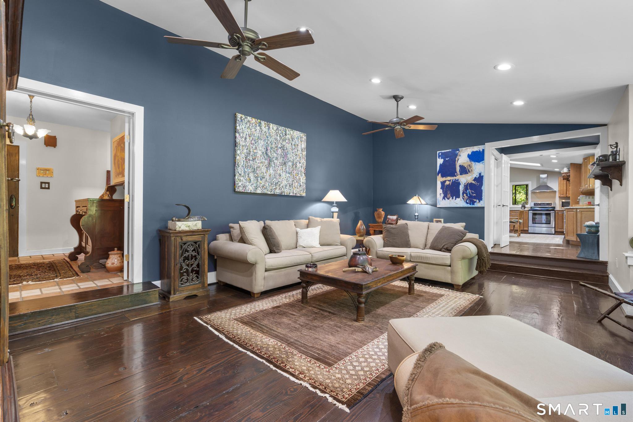 2596 High Ridge Road Stamford, CT 06903 - Photo 10 of 40