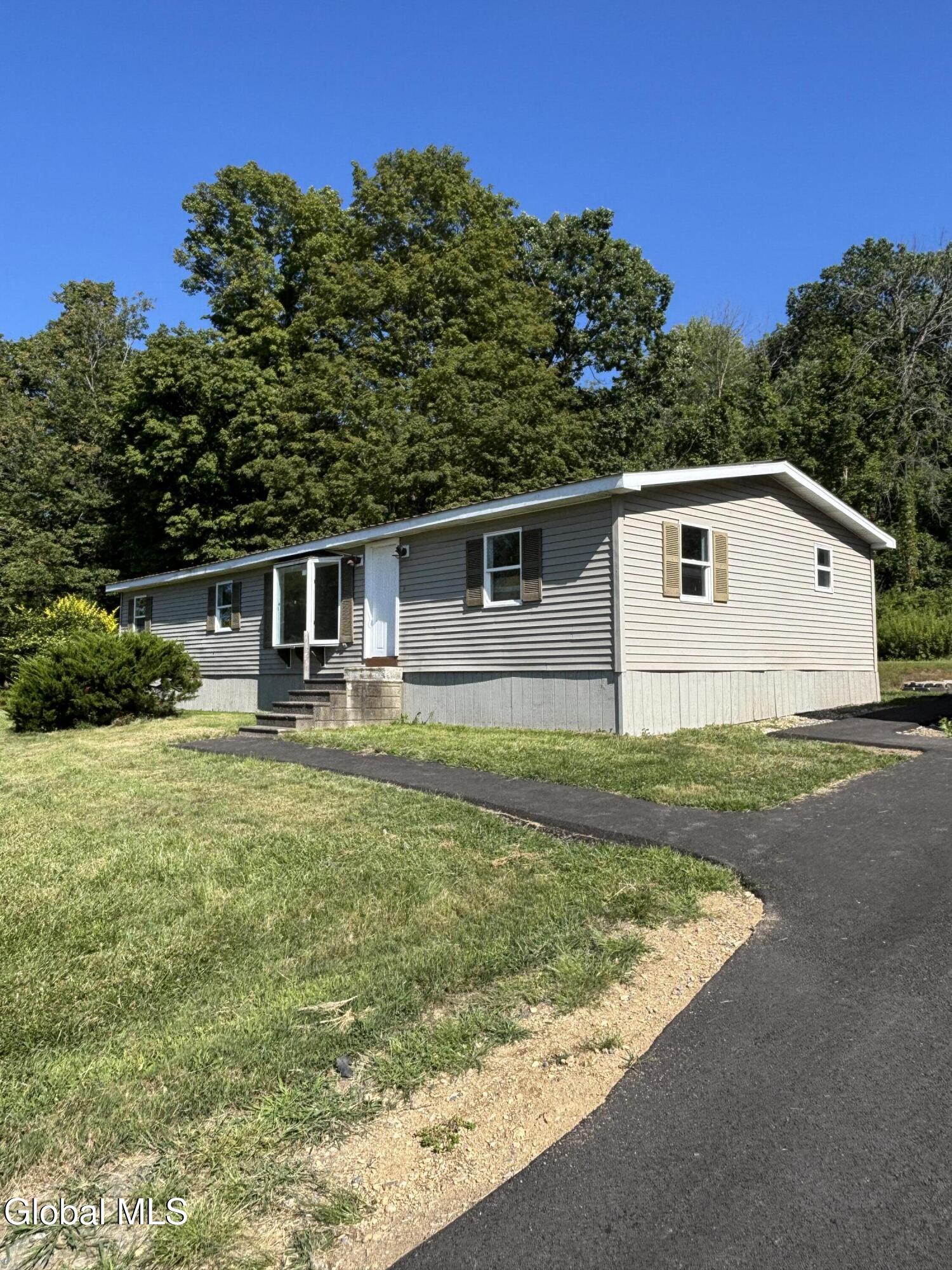 683 Knickerbocker Road Schaghticoke, NY 12154 - Photo 3 of 26 IMG_2400