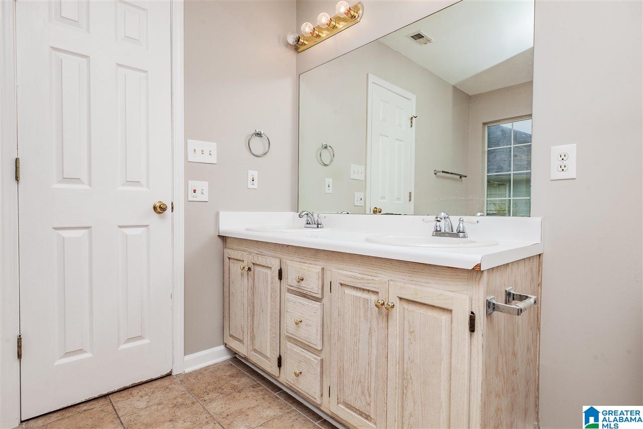 112 Lake Terrace Alabaster, AL 35007 - Photo 23 of 33