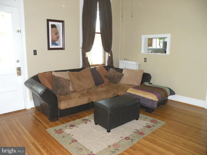 3413 Pinkney Road Baltimore, MD 21215 - Photo 4 of 17 Living Room/Dining Room