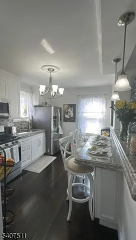 $2,600 | 41 Fenner Avenue, Unit 2, Clifton, NJ 07013