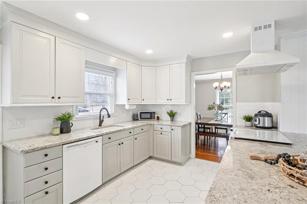 1412 Hobbs Road Greensboro, NC 27408 - Photo 10 of 47 Gorgeous updated Kitchen!