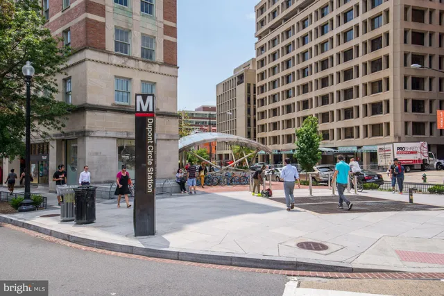 a front view of a building with street view
