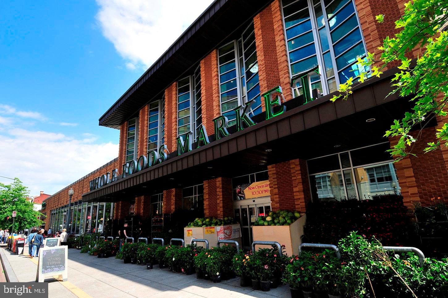 1525 P Street Northwest, Unit 1 Washington, DC 20005 - Photo 10 of 13 a front view of a house with plants