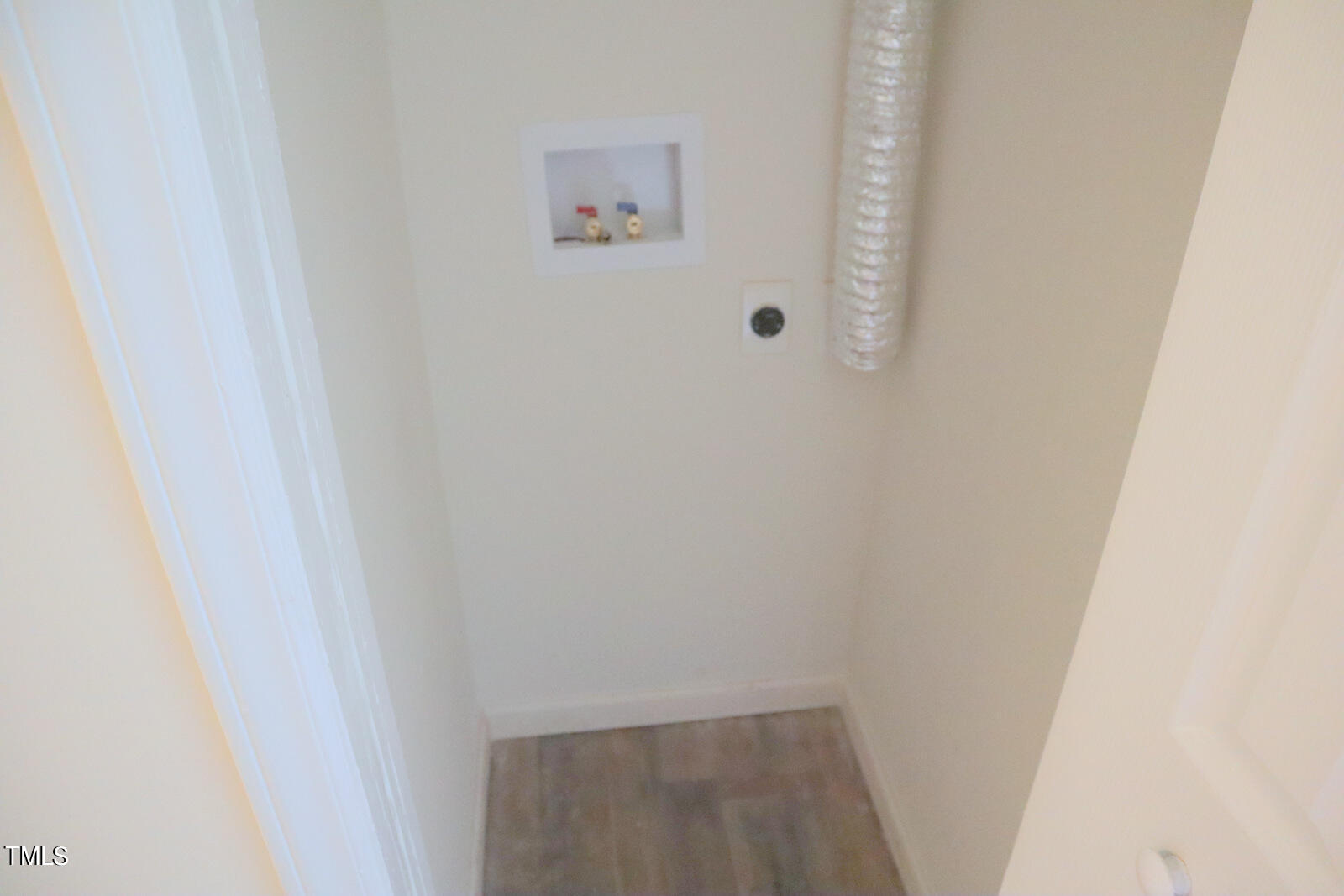 1318 Timothy Avenue Durham, NC 27707 - Photo 14 of 24 IMG_2264