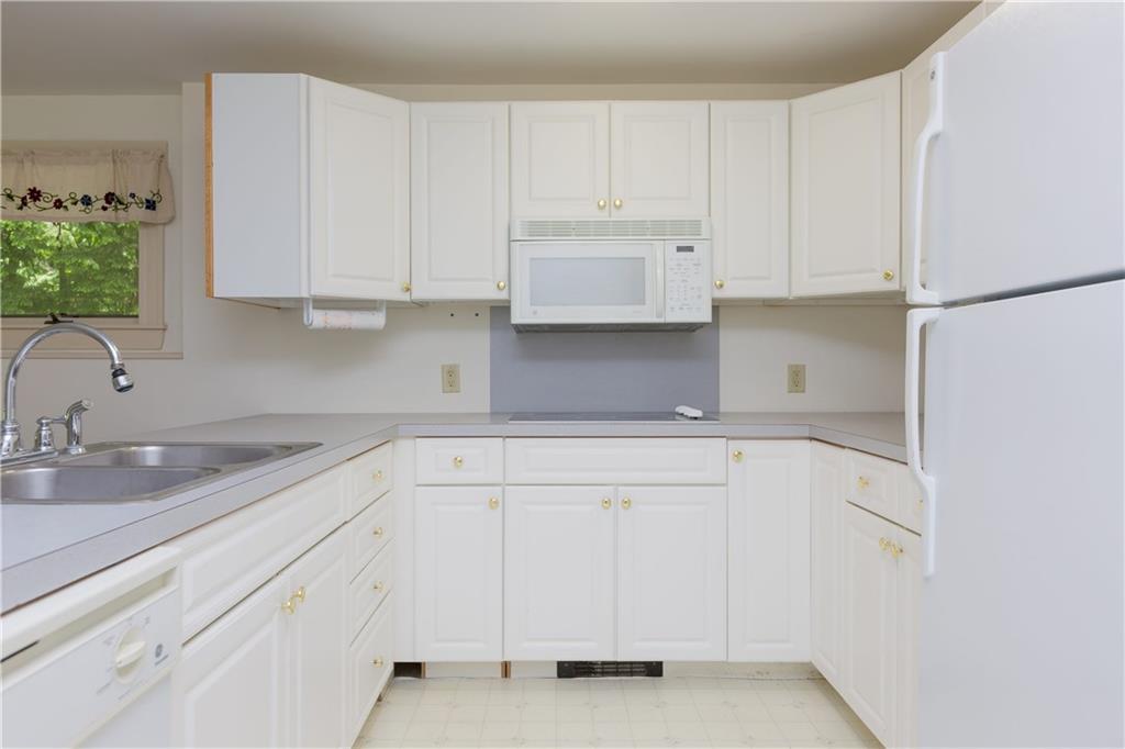 106 Merrill Road Gray, ME 04039 - Photo 27 of 35 Accessory apt kitchen