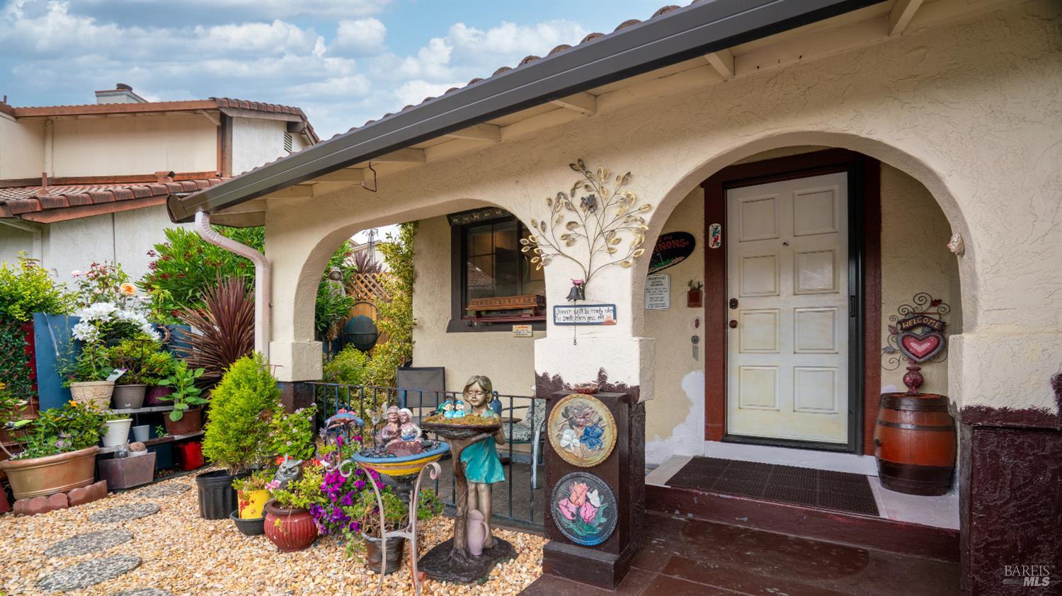 919 Hacienda Circle Rohnert Park, CA 94928 - Photo 2 of 24