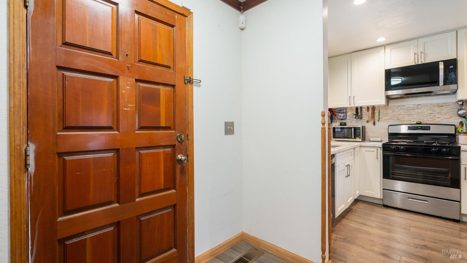 919 Hacienda Circle Rohnert Park, CA 94928 - Photo 5 of 24