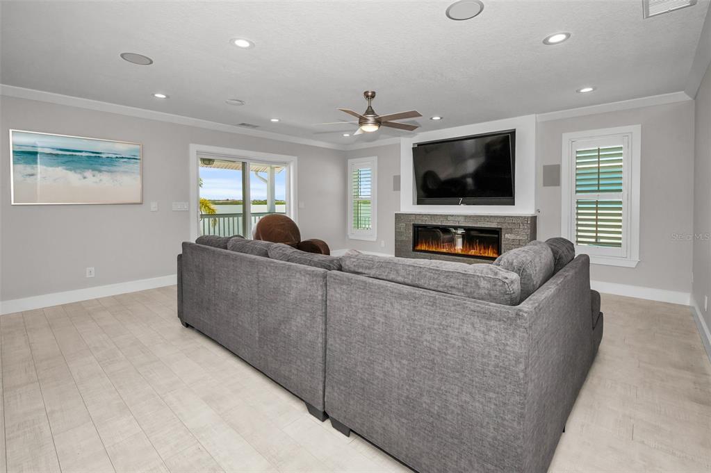 804 Bay Point Drive Madeira Beach, FL 33708 - Photo 19 of 100