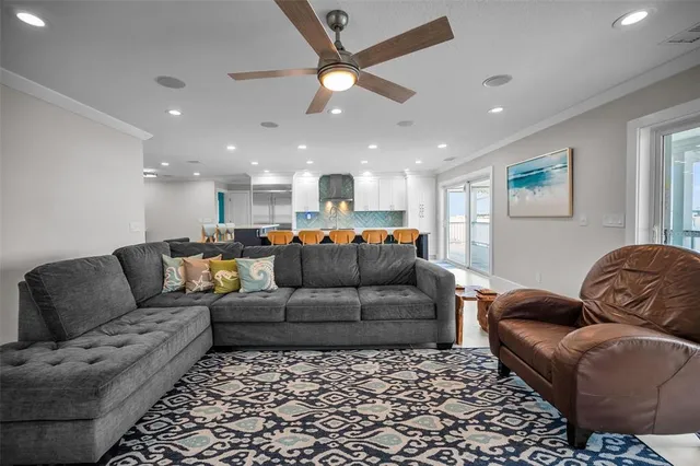 $7,500 | 804 Bay Point Drive, Madeira Beach, FL 33708