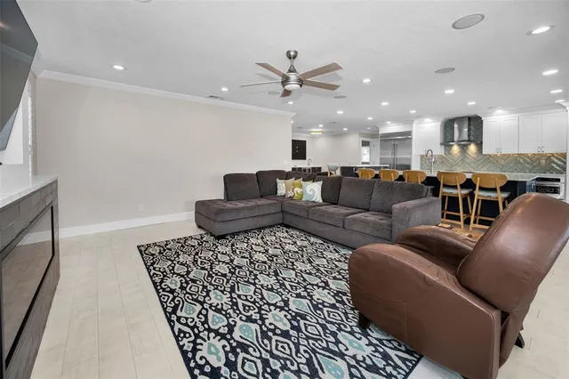 $7,500 | 804 Bay Point Drive, Madeira Beach, FL 33708