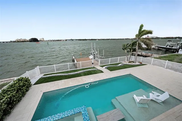 $7,500 | 804 Bay Point Drive, Madeira Beach, FL 33708