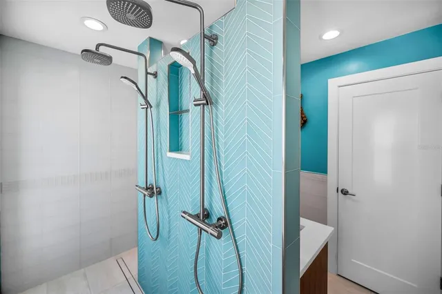 $7,500 | 804 Bay Point Drive, Madeira Beach, FL 33708