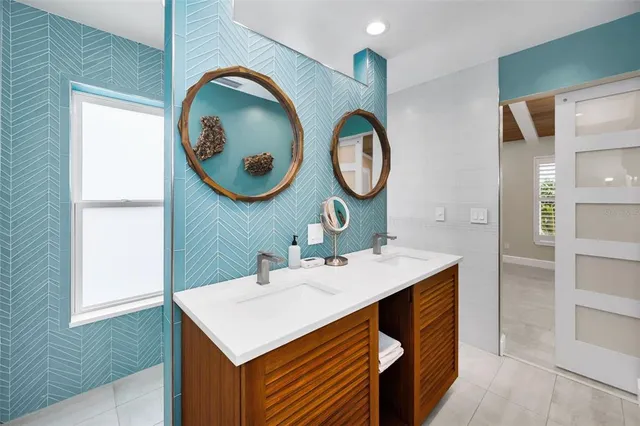 $7,500 | 804 Bay Point Drive, Madeira Beach, FL 33708