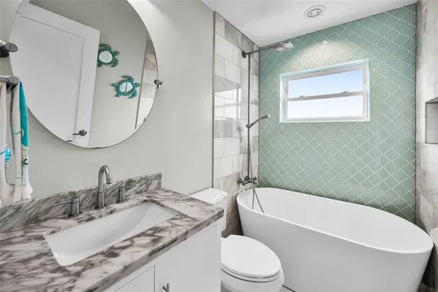 $7,500 | 804 Bay Point Drive, Madeira Beach, FL 33708