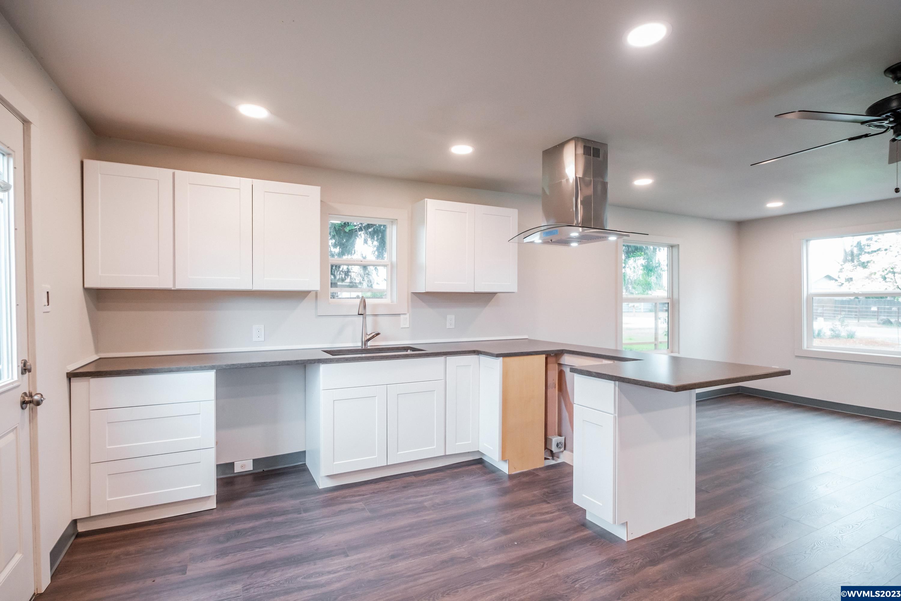 4180 Macleay Road Southeast Salem, OR 97317 - Photo 14 of 36 Gallery Image 14