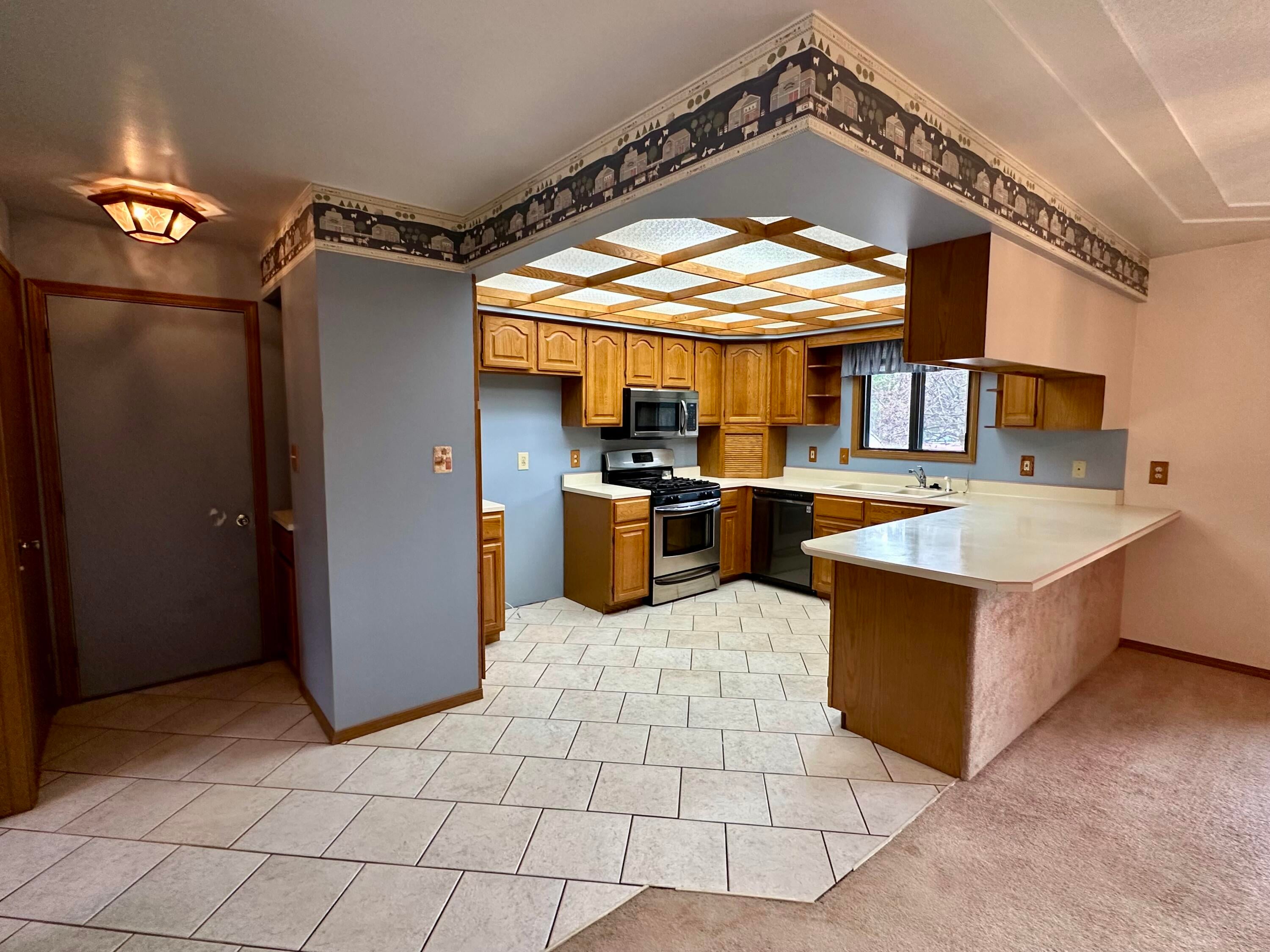 11030 South Stephan Bridge Road Roscommon, MI 48653 - Photo 6 of 59 Gallery Image 6