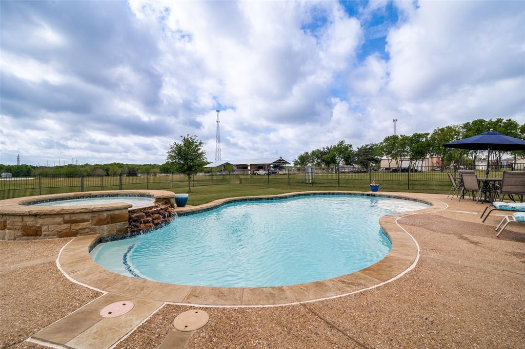 9798 Helms Trail Forney, TX 75126 - Photo 29 of 40