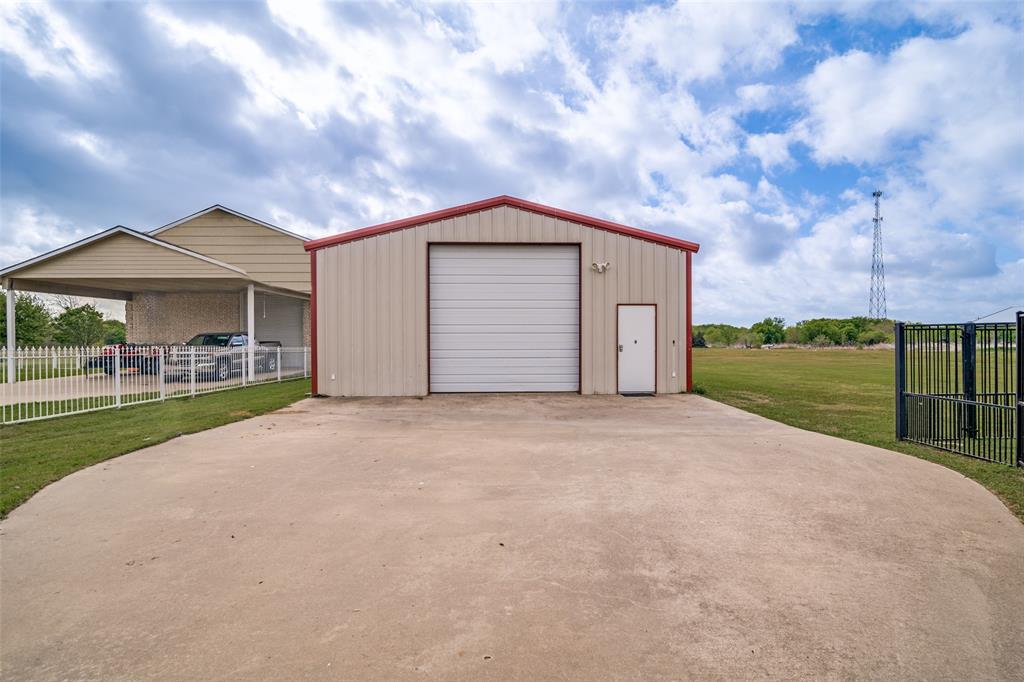 9798 Helms Trail Forney, TX 75126 - Photo 32 of 40