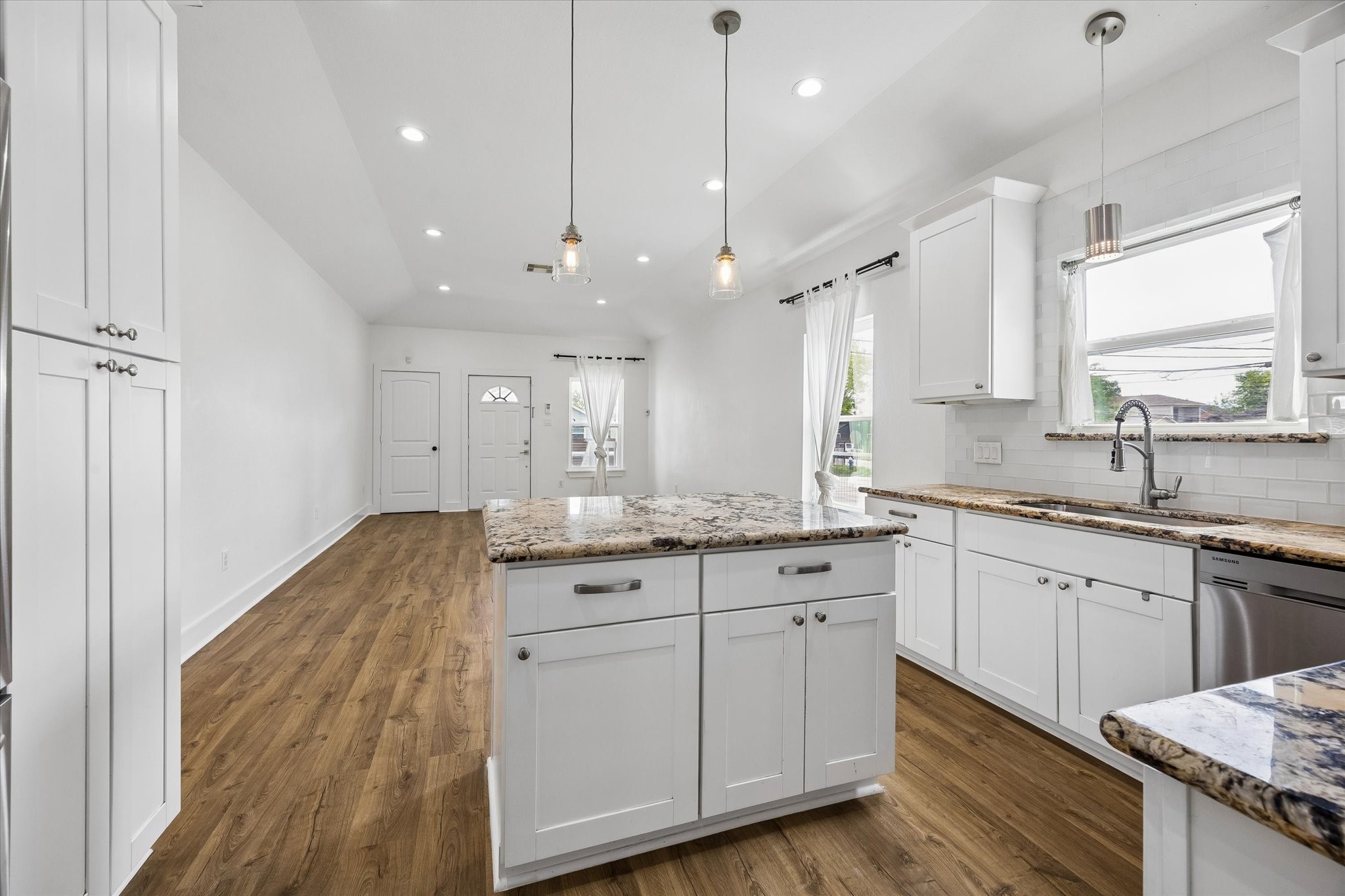 5105 Chapman Street Houston, TX 77009 - Photo 13 of 49