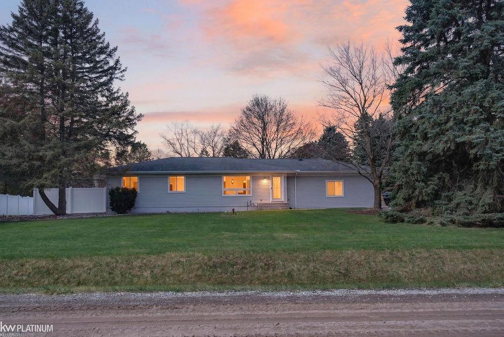 10516 Green Road Goodrich, MI 48438 - Photo 1 of 19 50203592-27af11b5-6fc2-49f7-a09e-55f8b0ea7f0f.JPG