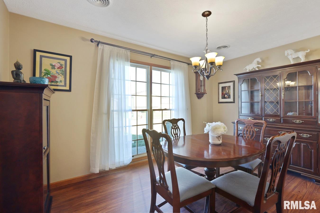 104 Verona Drive Springfield, IL 62703 - Photo 5 of 26 Gallery Image 5