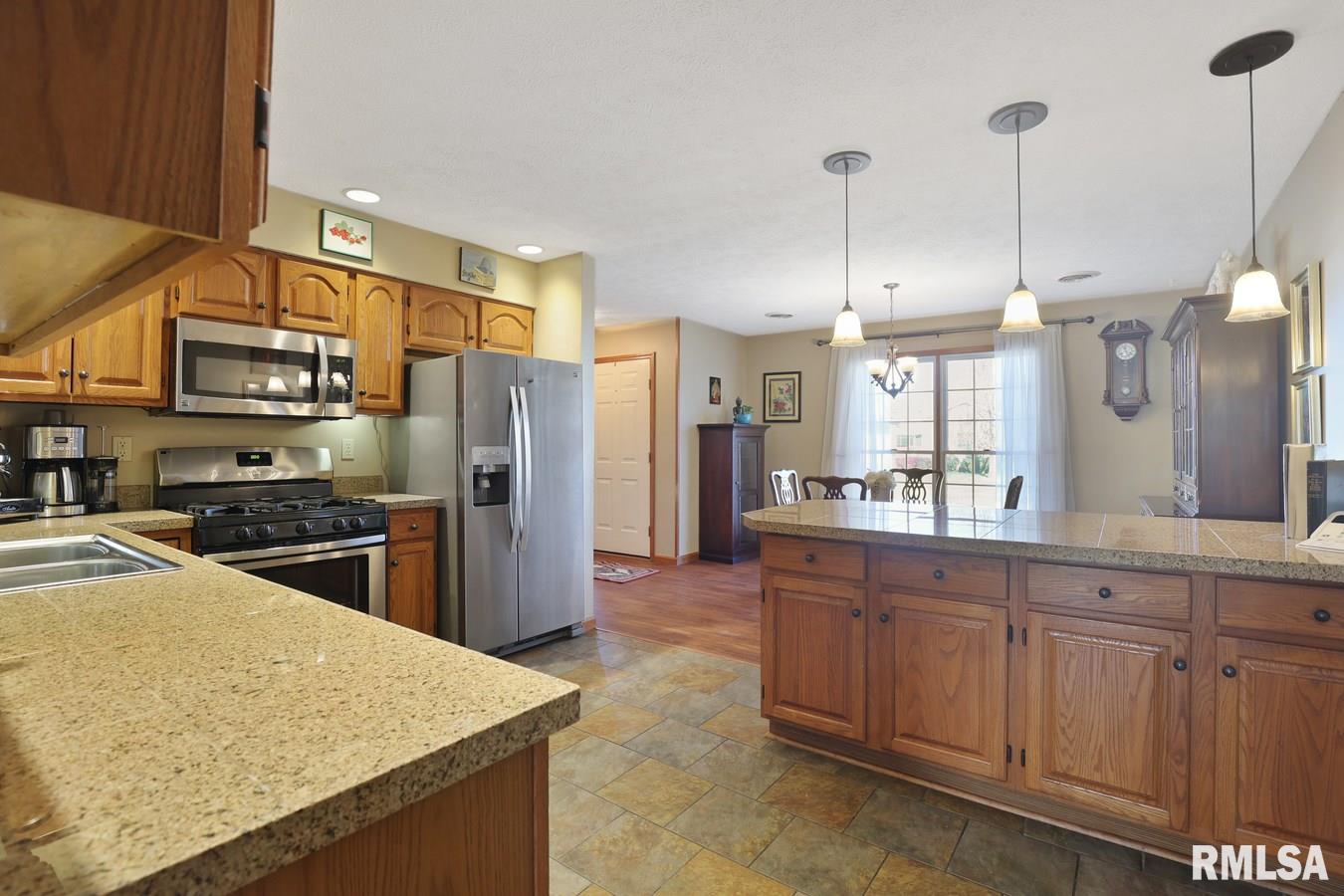 104 Verona Drive Springfield, IL 62703 - Photo 9 of 26 Gallery Image 9