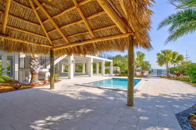 $2,299,999 | 17210 Angelfish Lane, Sugarloaf, FL 33042