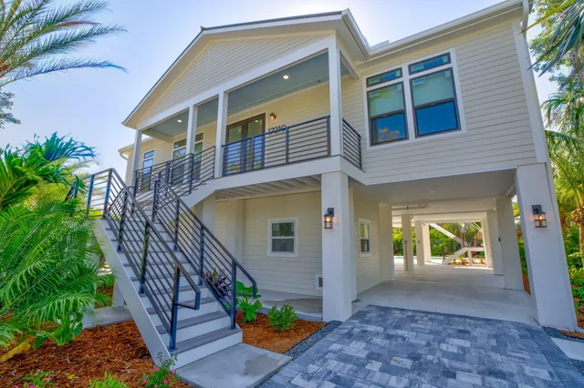$2,299,999 | 17210 Angelfish Lane, Sugarloaf, FL 33042