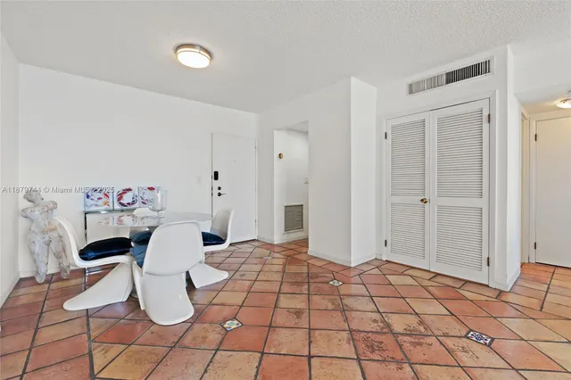 $405,000 | 800 West Avenue, Unit 831, Miami Beach, FL 33139