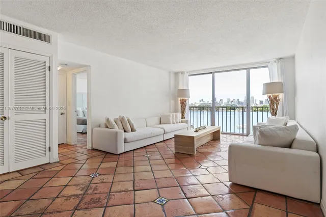 $405,000 | 800 West Avenue, Unit 831, Miami Beach, FL 33139